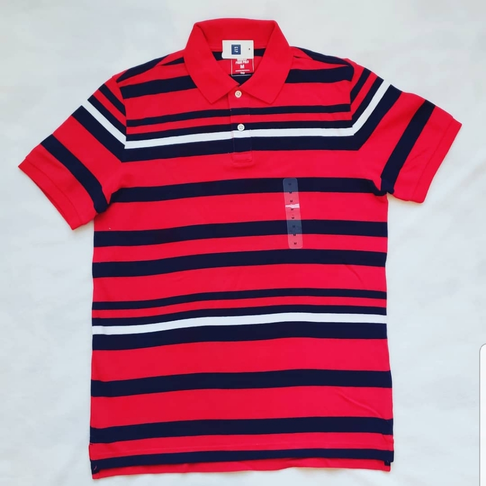 GAP  shirt
